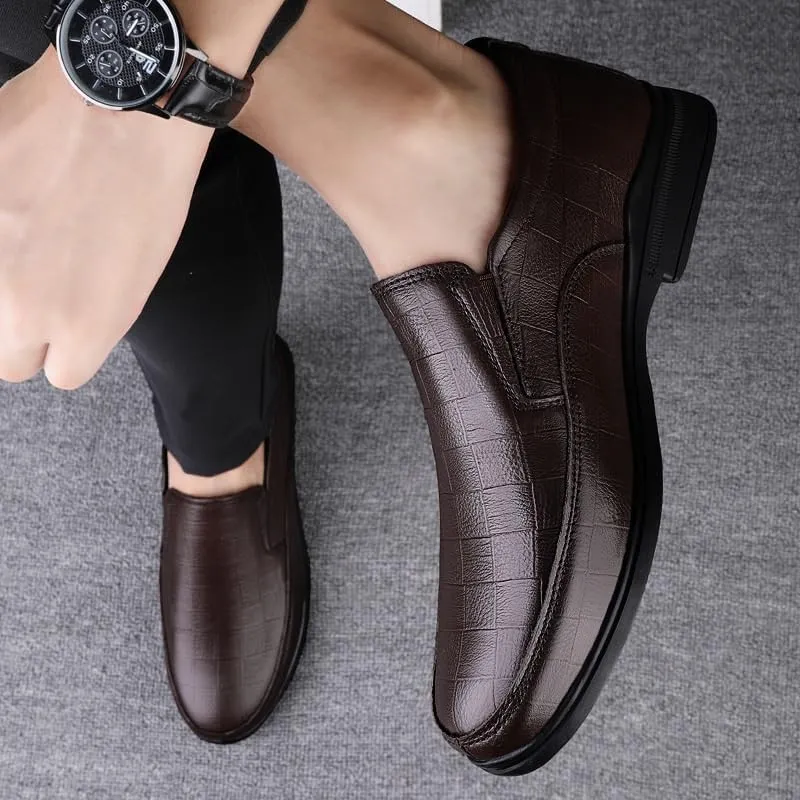 Men's Classic Slip On Dress Shoes Non-Slip Waterproof Business Formal Derby Shoes Low Top Formal Oxford Shoes(Brown,9)